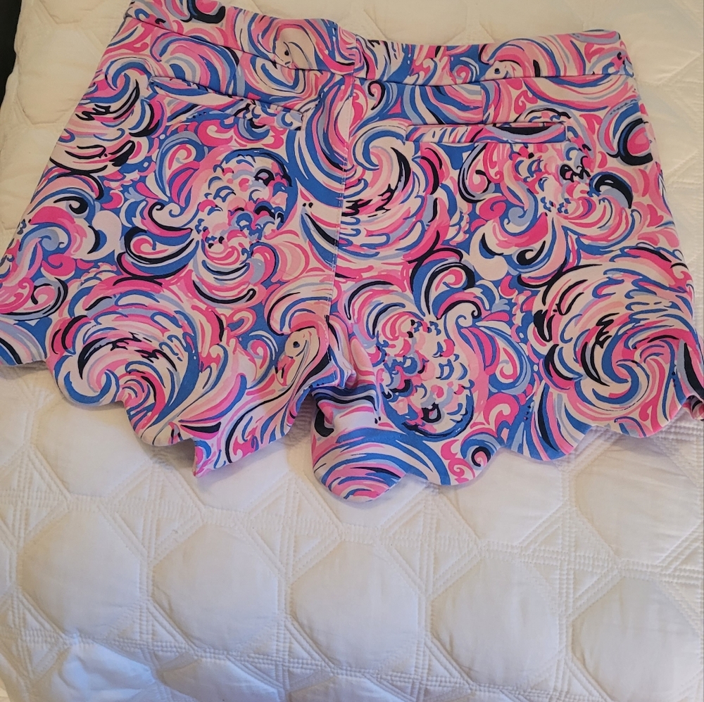 Lilly Pulitzer shorts, like new size 6